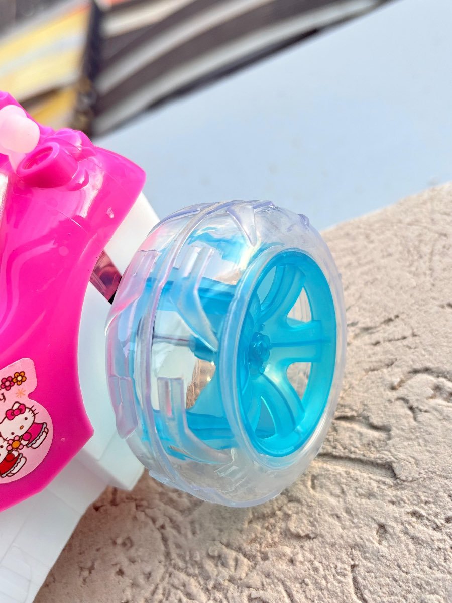 Carro loco de Hello Kitty - imagen 4